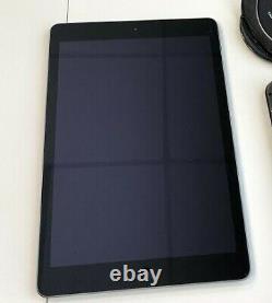 Apple iPad Air 1st Gen. 16 Go-Wi-Fi, 9.7 in (environ 24.64 cm) Space Gray (MD785LL/A)