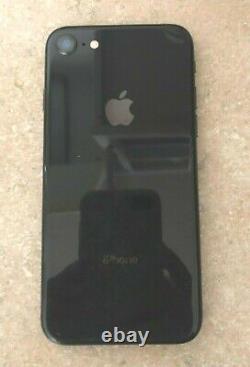 Apple iPhone 8 = 64 Go Gris sidéral (Verizon) écran fissuré débloqué fonctionne